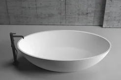 Baignoire îlot ovale 180x85x52cm Blanc mat fonte minérale, isolation thermique - RIO STONE + robinet sur pied 8028, Sans siphon