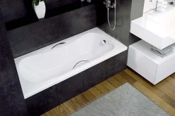 Baignoire rectangulaire - 170 x 70 cm - avec Tablier Blanc - Pieds - Poignées - Vidage Chrome - ARIA PLUS