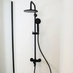 Colonne de douche mécanique noire Essebagno Target