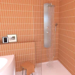 Colonne de douche thermostatique avec pomme de tête, douchette et flexible, en aluminium anodisé gris, Valentin Totmy