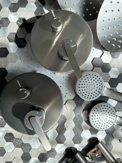 Kit De Douche Encastré Rea Ontario Titanium