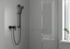 Kit de douche sans robinetterie avec pommeau + douchette 2 jets + barre réglable, noir, Hansgrohe Vernis Blend