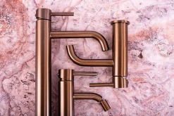 Kit de douche-baignoire encastrée REA Lungo Copper Brush + box