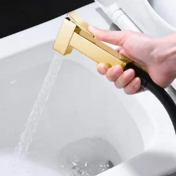 Kit Douchette anti-calcaire hygiénique encastrée WC ou Bidet Salle de Bain Noir et Or IMEX SUECIA BDC032-5/NGOLD