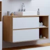 Meuble sous vasque suspendu salle de bain TOMI 2 tiroirs et 2 niches façon hêtre et blanc