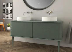 Meuble sous-vasque à suspendre l.141 cm avec plan de toilette, 2 vasques à poser et pieds H.29 cm, vert mat, Idra
