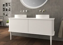 Meuble sous-vasque à suspendre l.141 cm avec plan de toilette, 2 vasques à poser et pieds H.29 cm, blanc mat, Idra