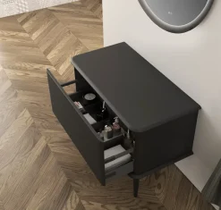 Meuble sous-vasque à suspendre l.95 cm avec plan de toilette et pieds H.29 cm, noir mat, Idra