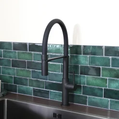 Mitigeur de cuisine noir avec douchette EsseBagno Magnet