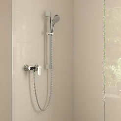 Mitigeur de douche mécanique avec douchette, flexible et barre réglable chrome Hansgrohe Vernis Blend