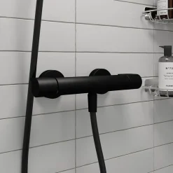Mitigeur de douche thermostatique noir GoodHome Cavally