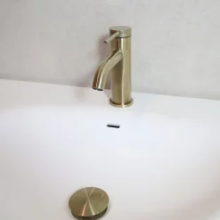 Mitigeur de lavabo EsseBagno en laiton or brossé