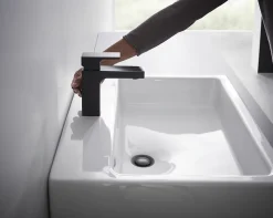 Mitigeur de lavabo noir mat Hansgrohe Vernis Shape 100