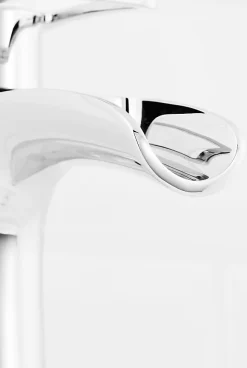 Mitigeur haut de lavabo chromé effet chute d'eau Olmeto GoodHome