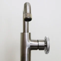 Mitigeur lavabo bas façon inox Essebagno Indus
