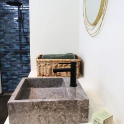 Mitigeur lavabo bas noir Essebagno Envol