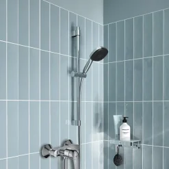 Pack douche mécanique Swift 2023 avec ensemble de douhe Vitalio Comfort 110 et panier porte-savon