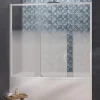 Pare-bain Kinedo Smart Design Pegasus coulissant pose entre 2 murs 180x148 blanc verre sérigraphié cosmos partie fixe à gauche