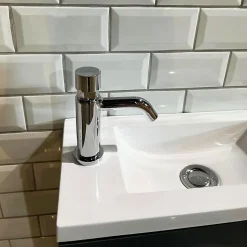 Push robinet lave mains chrome eau froide Essebagno Cilindro