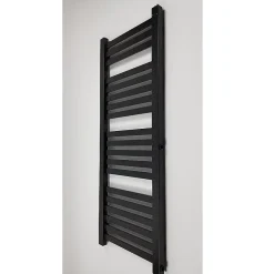 Radiateur sèche-serviettes eau chaude design BERYL 115 x 44 cm noir mat