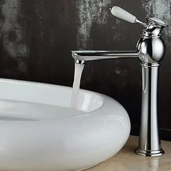 Robinet de lavabo à poignée unique, finition en chrome