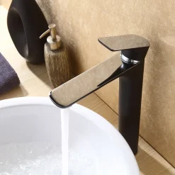 Robinet de lavabo de haute qualité Robinet de salle de bain 4025CB en noir mat