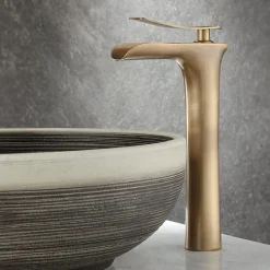 Robinet de lavabo REA Laguna antique brush gold high