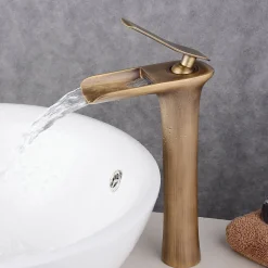 Robinet pour vasque antique laiton finition bronze