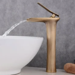 Robinet pour vasque antique laiton finition bronze