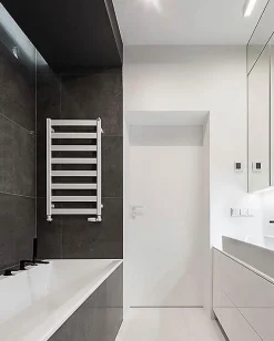 Sèche-serviette eau chaude blanc de 670mm de haut et 300mm de large - 185 Watt - VIV670/300SXB