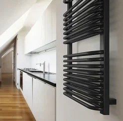 Sèche-serviette électrique noir de 820mm de haut et 540mm de large - 600 Watt - TYT820/540E8NBLO