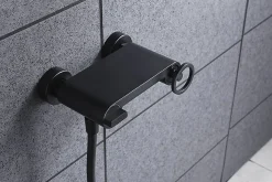 Set douche monocommande noir mat en laiton et zamak avec flexible PVC 180 cm