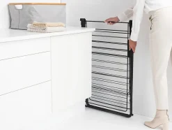 Étendoir à linge 25 m Brabantia Hangon avec portant à cintre coloris noir